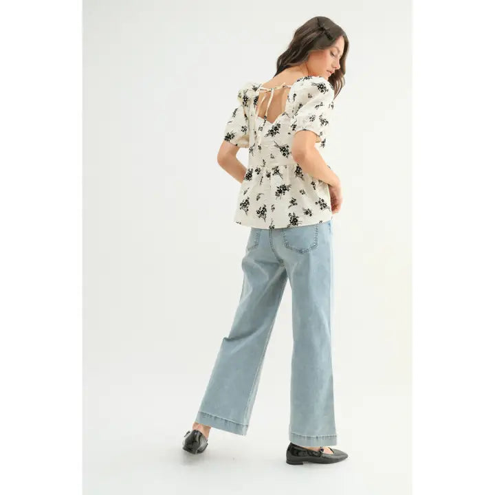 Textured Floral Puff Sleeve Blouse