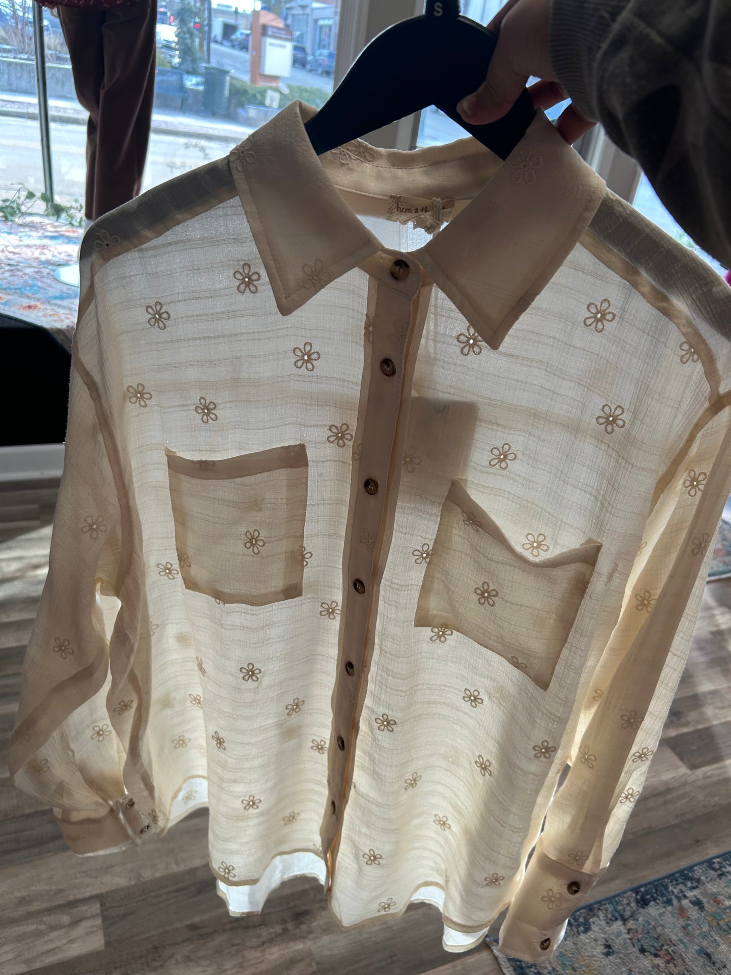 Relaxed Fit Embroidery Button Up Top