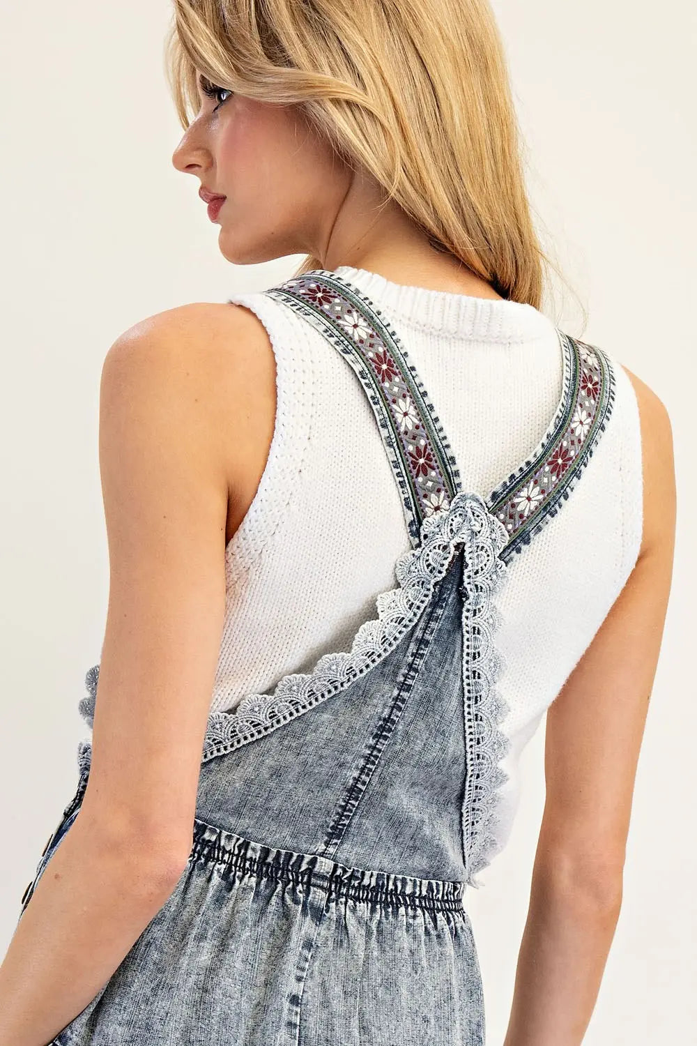 Snow Washed Lace Detailed Romper