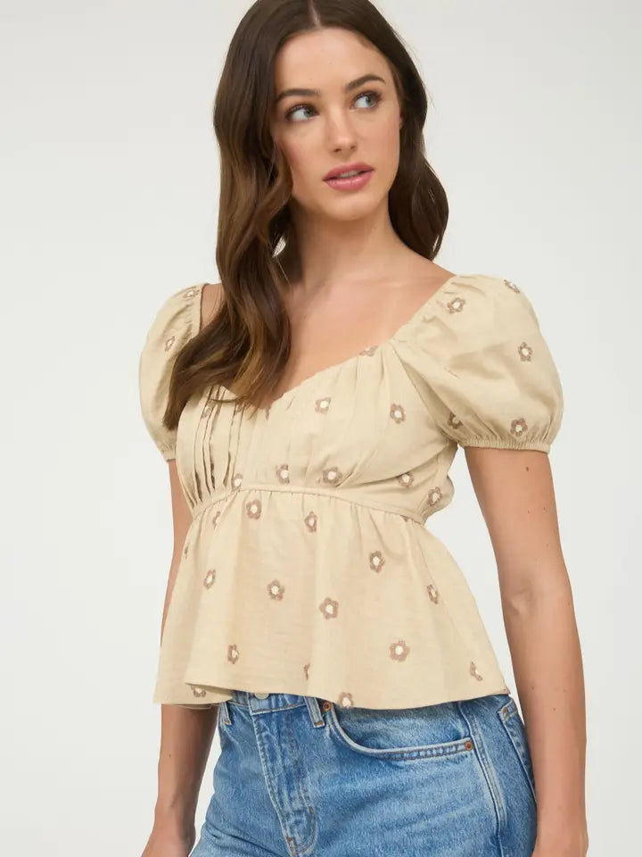 Embroidered Daisy Puff Sleeve Pleated Blouse