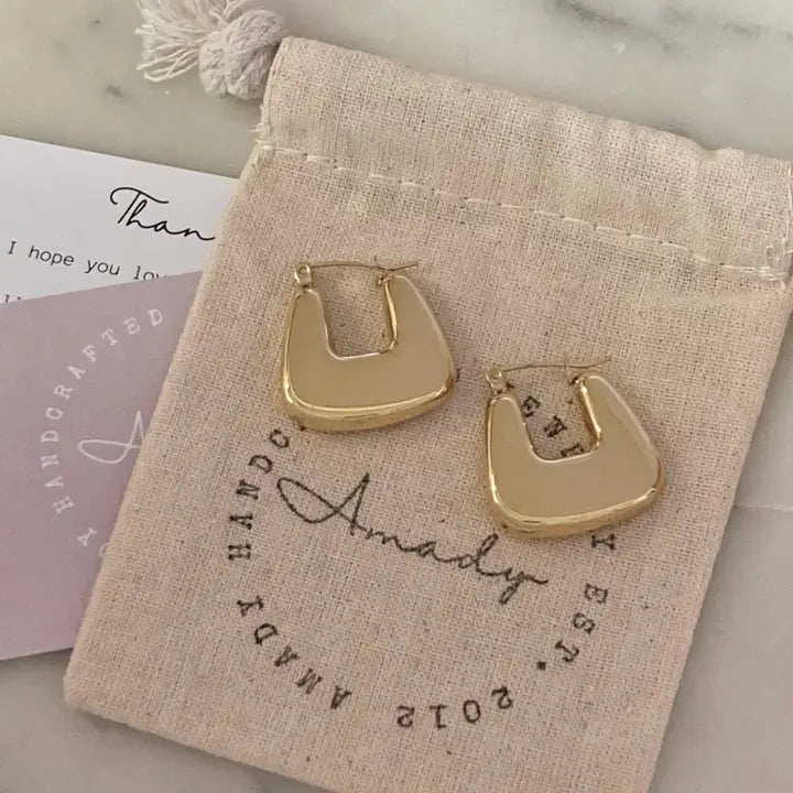 Lightweight gold chunky hoop earring