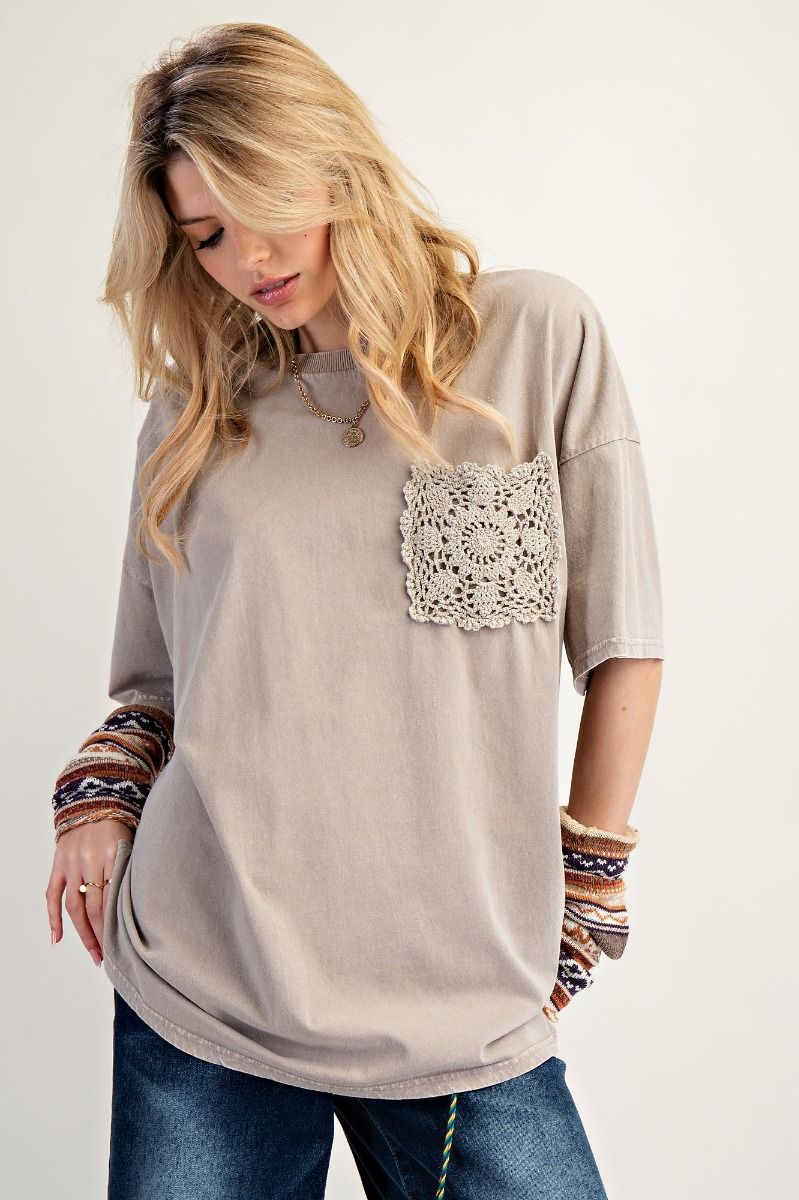 Easel Short Sleeve Mineral Washed Top - Mushroom Color